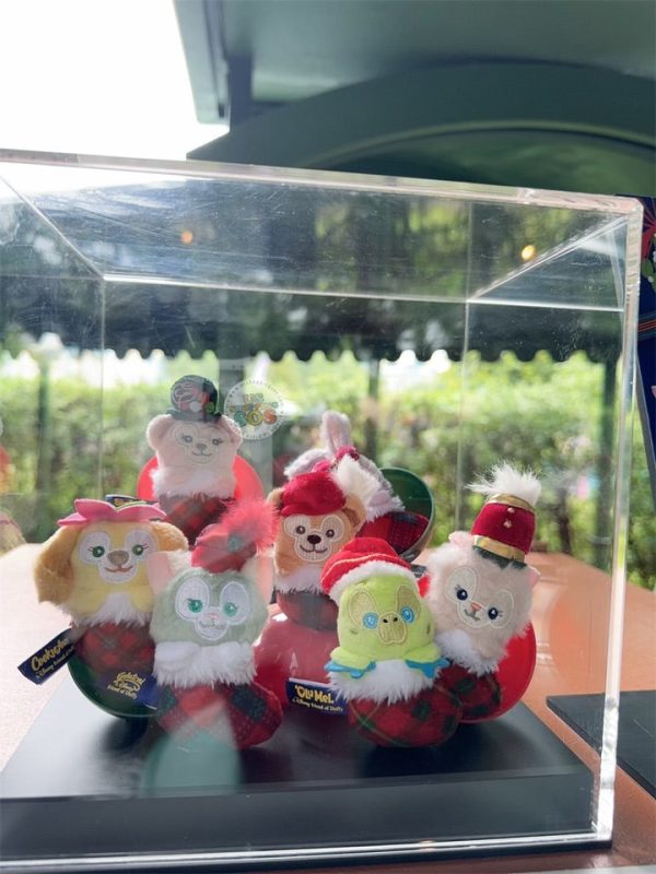 HKDL - 2024 Christmas Duffy and Friends x Duffy and Friends Mystery Nutcracker-Themed Mini Plush Ornament For Sale