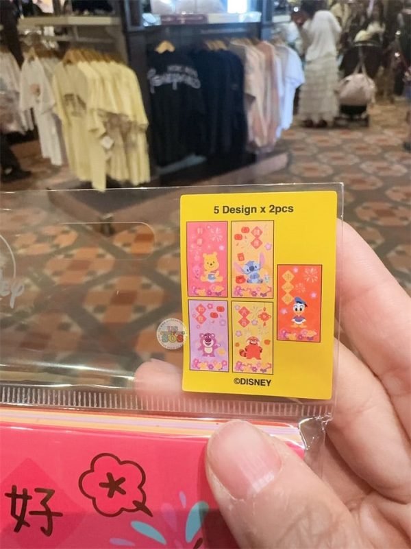 HKDL - Chinese Lunar New Year 2025 Collection x Winnie the Pooh, Stitch, Lotso, Panda Red & Donald Duck Red Pocket Lucky Money Envelop (5 Designs) For Sale