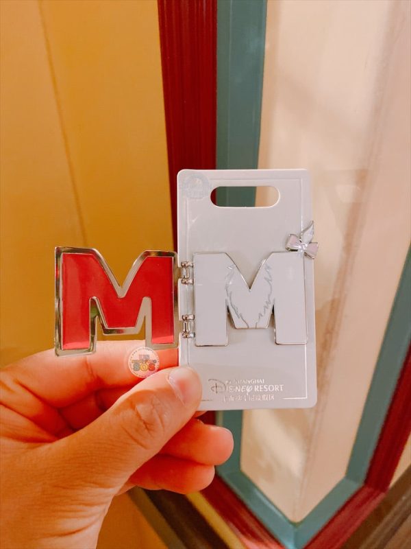 SHDL - Disney Character English Alphabet ‘M’ Marie Pin Fashion