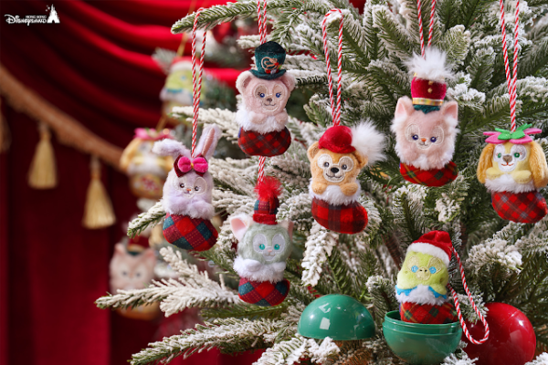 HKDL - 2024 Christmas Duffy and Friends x Duffy and Friends Mystery Nutcracker-Themed Mini Plush Ornament For Sale