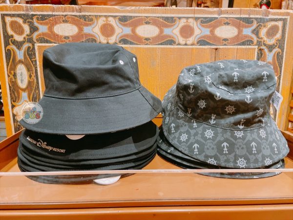 SHDL - Mickey & Goofy Pirates In The Caribbean Collection x Mickey Mouse 2 Sided Bucket Hat for Adults Supply