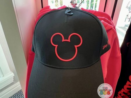 DLR WDW - Disney x Lululemon Mickey Icon Black Classic Structured Ball Cap Fashion